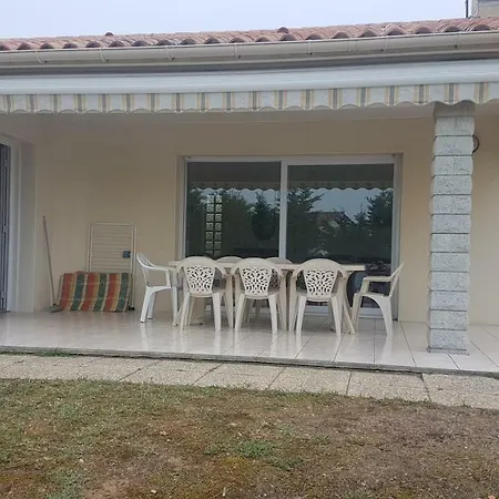 Prázdninový dům Maison De Vacances 14 Places Les Pieds Dans L Eau